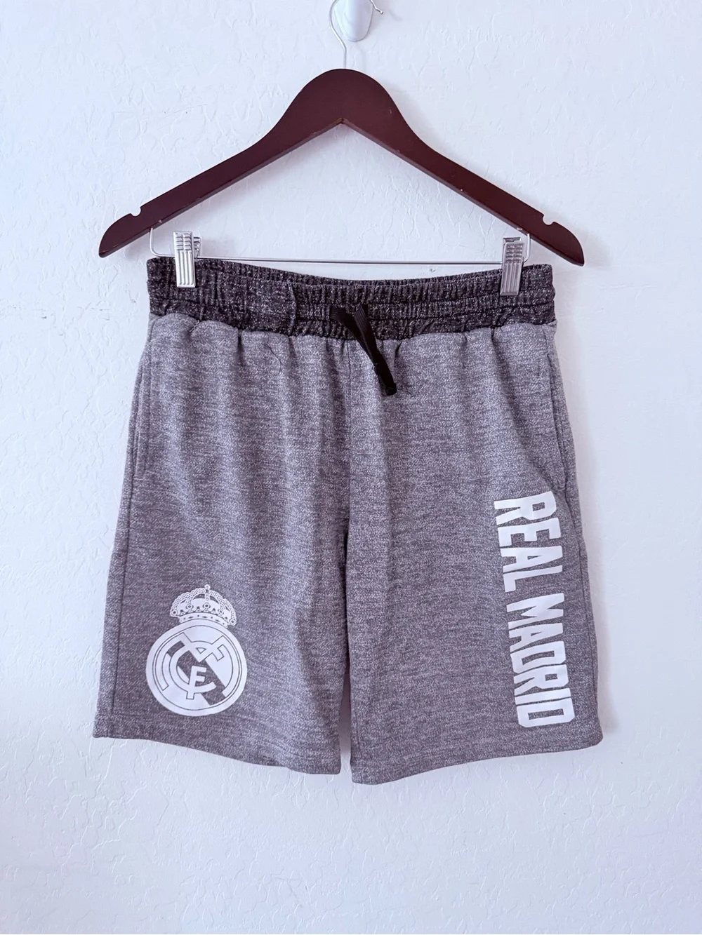 Real Madrid 100% Madridista Gray Sweat Shorts Size Small